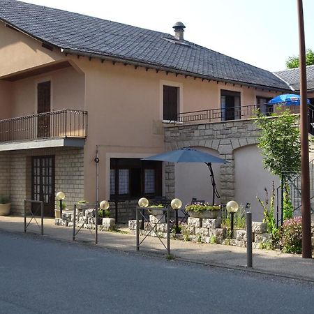 Bed and Breakfast Au Pont de la Ginéze Barjac  Exterior foto